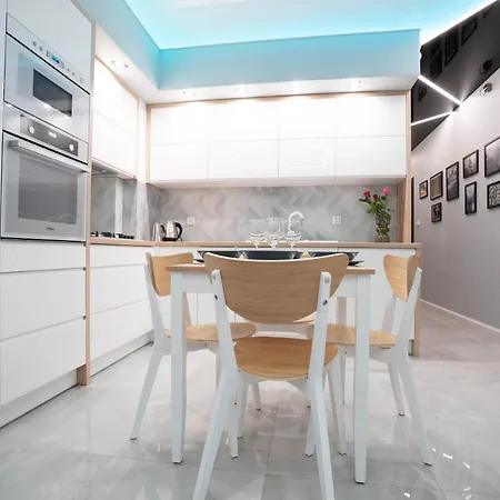 New Vip Blue Warszawa+parking Apartment