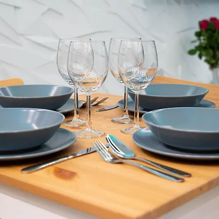 New Vip Blue Warszawa+parking * Wola Mrokowska